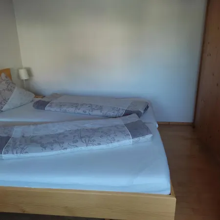 Ferienwohnung Marietta Mair ハイミング